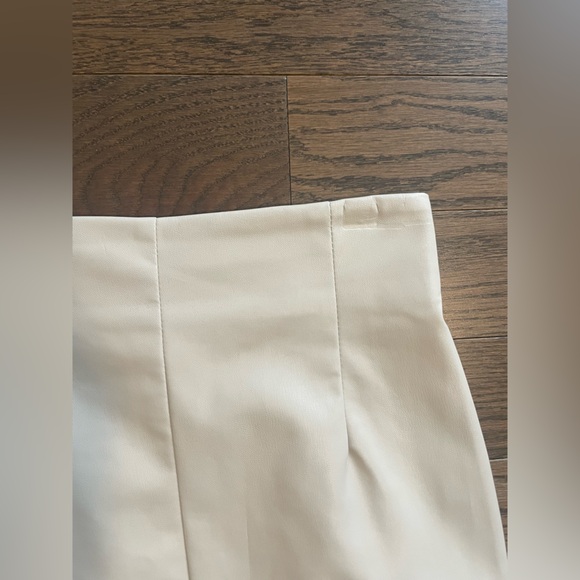 H&M High Waisted Pleather Skirt - Picture 3 of 5